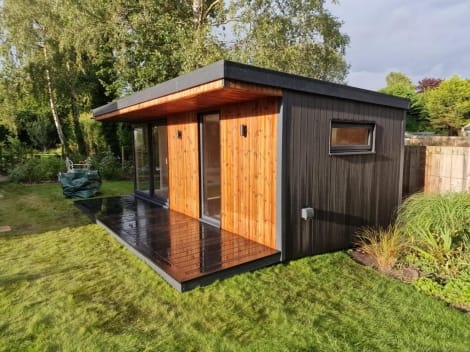 5.5m x 2.5m Extend Composite Garden Room Gallery No 53 Location Hampshire