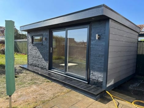 5m x 3m Extend Composite Garden Room Gallery No 018 Location Surrey